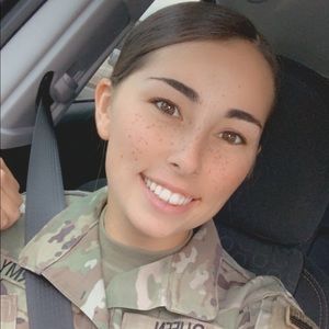 Meet your Posher, Kylee